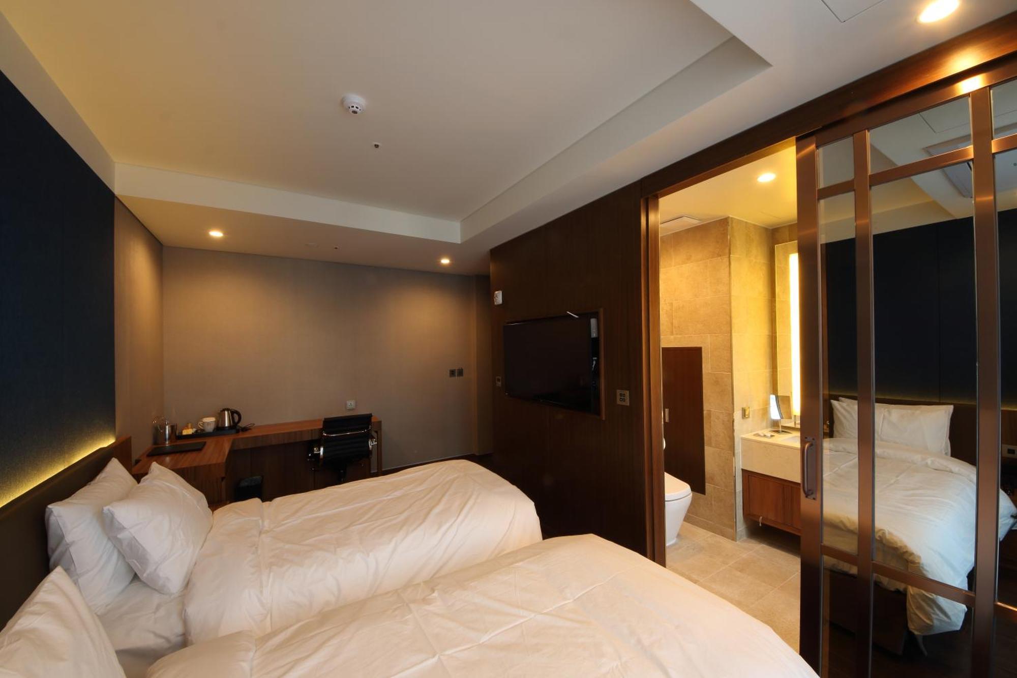 Benikea The H Hotel Hwaseong Bilik gambar